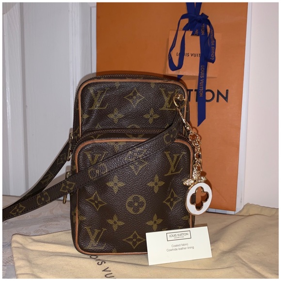 Louis Vuitton Handbags - Louis Vuitton Vintage Amazone Crossbody Bag